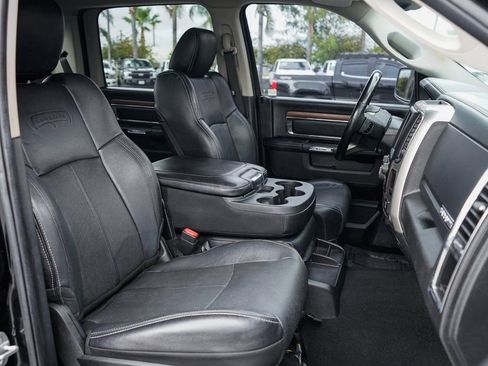 Used 2018 RAM 1500 Laramie image 38