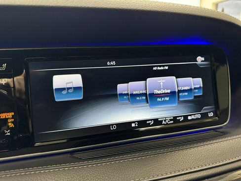Used 2017 Mercedes-Benz S 550 4MATIC Sedan image 28