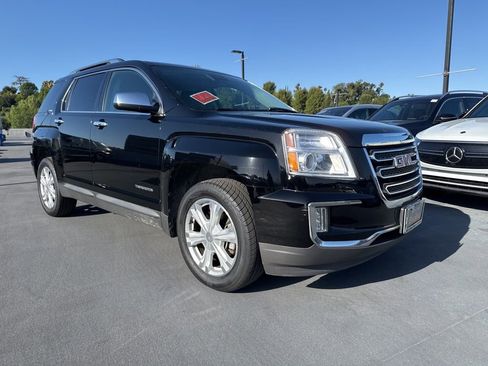 Used 2017 GMC Terrain SLT FWD image 3