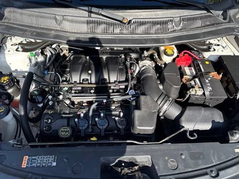 Used 2019 Ford Explorer XLT AWD/4WD image 35