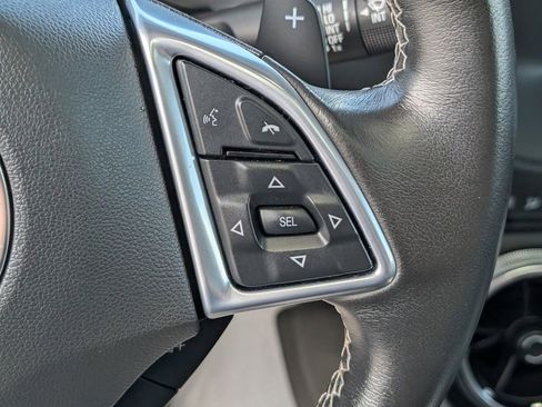 Used 2022 Chevrolet Camaro LT RWD image 20