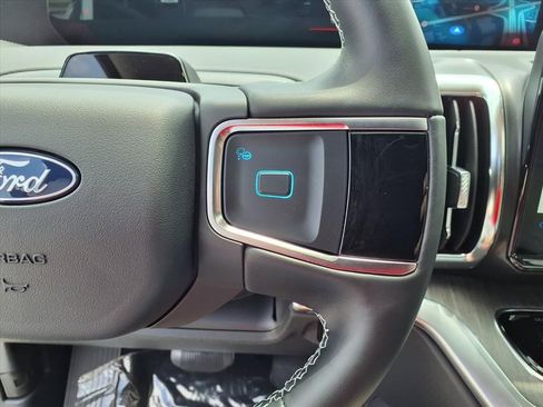 New 2026 Ford Expedition Max Platinum w/ Platinum Ultimate Package AWD/4WD image 17