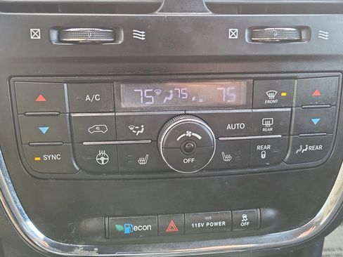 Used 2019 Dodge Grand Caravan SXT w/ Driver Convenience Group image 32