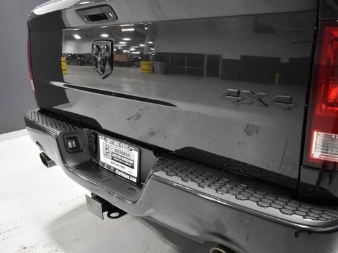 Used 2017 RAM 1500 Express w/ Black Ram 1500 Express Group image 12