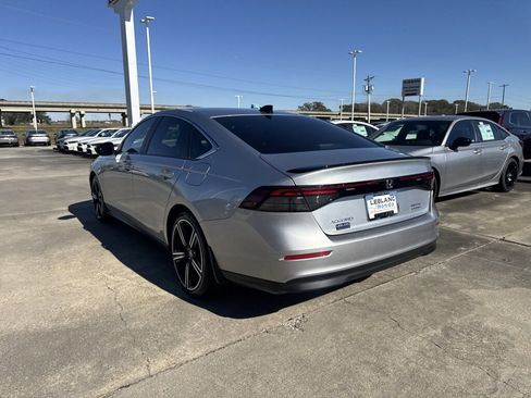 Used 2024 Honda Accord Sport image 6