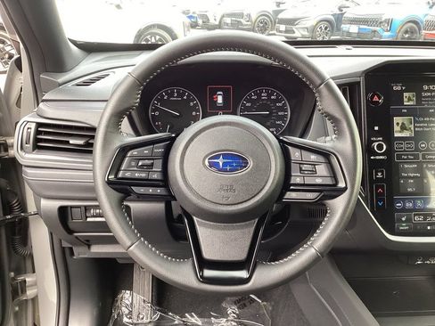 Used 2025 Subaru Forester Premium AWD/4WD image 16