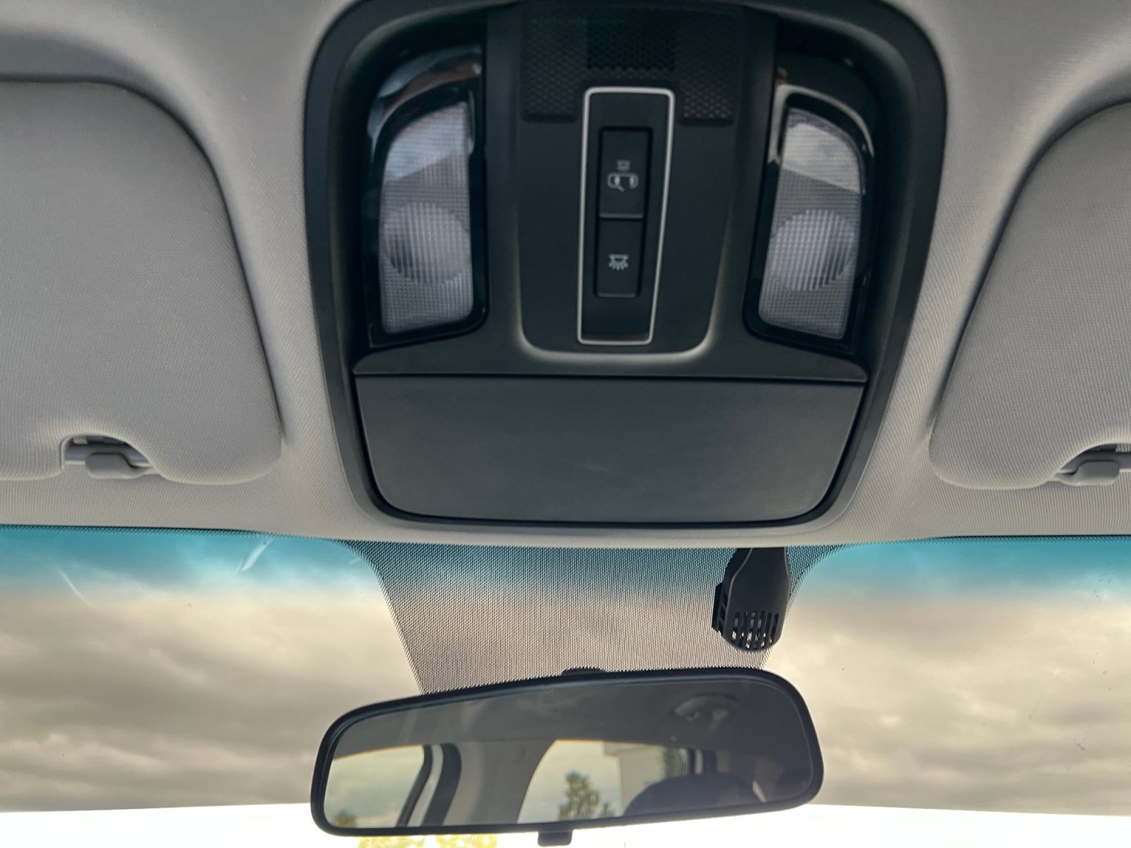Used 2019 Kia Sorento AWD V6 image 31