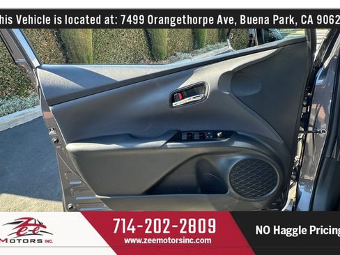 Used 2020 Toyota Prius LE FWD image 45