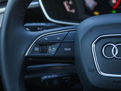 New 2025 Audi Q3 2.0T Premium image 23