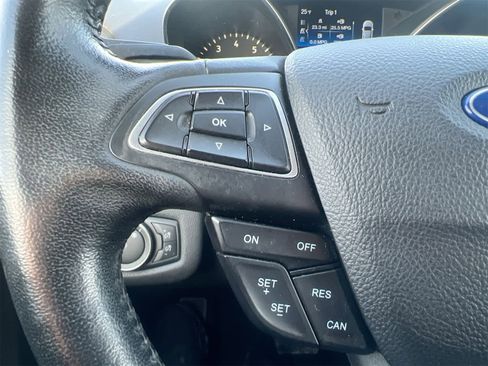 Used 2019 Ford Escape SEL image 23