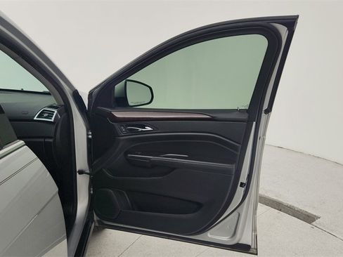 Used 2012 Cadillac SRX Luxury image 25