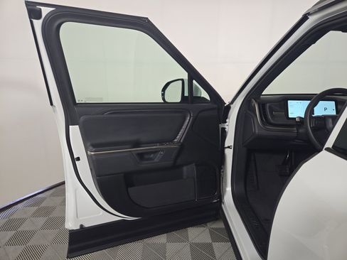 Used 2025 Rivian R1S Adventure image 16