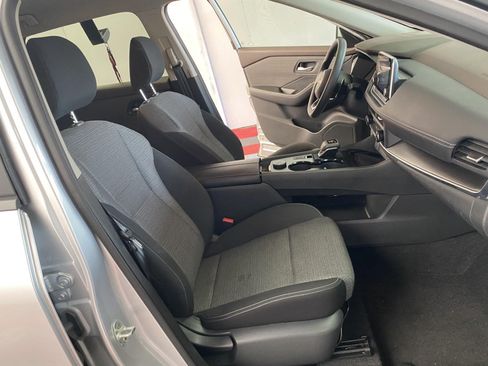 Used 2023 Nissan Rogue SV AWD/4WD image 9