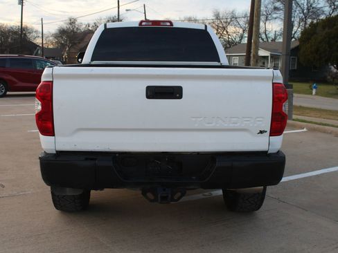 Used 2014 Toyota Tundra SR image 11