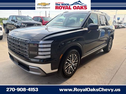 Used 2026 Hyundai Palisade SEL FWD image 2