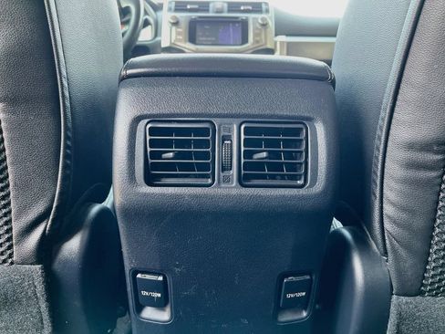 Used 2018 Toyota 4Runner SR5 Premium AWD/4WD image 28