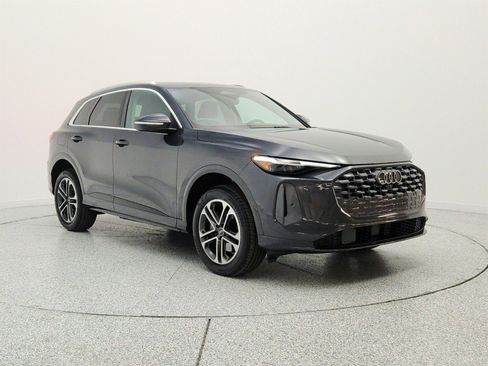 Certified 2025 Audi Q5 Premium Plus w/ Premium Plus AWD/4WD image 3