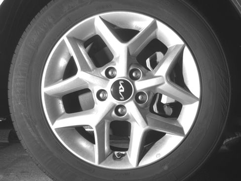 Used 2025 Kia Soul LX w/ LX Technology Package FWD image 13