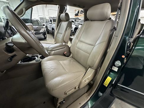 Used 2003 Toyota Sequoia Limited AWD/4WD image 40