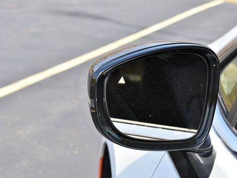 Used 2024 Chrysler Pacifica Touring-L image 35