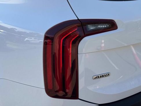 Used 2022 Kia Telluride EX image 11