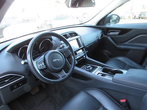 Used 2017 Jaguar F-PACE Prestige AWD/4WD image 12