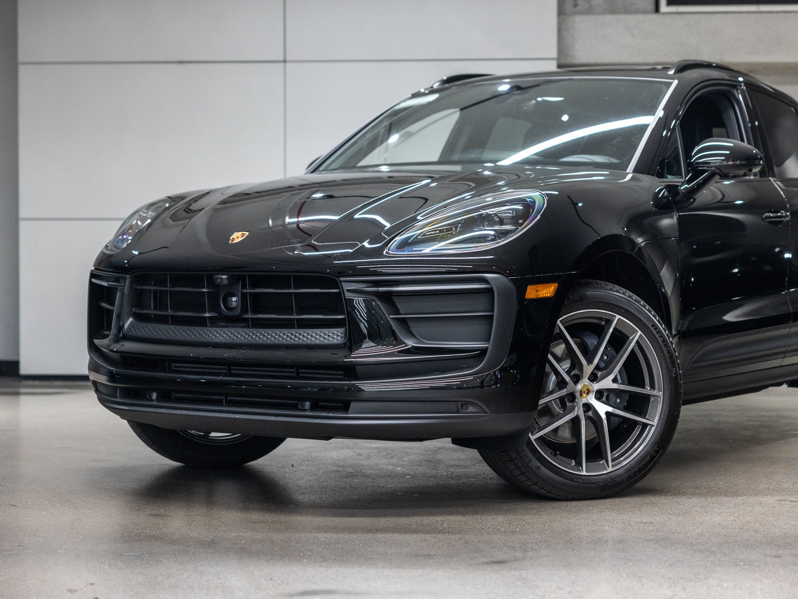 Used 2026 Porsche Macan AWD/4WD image 21