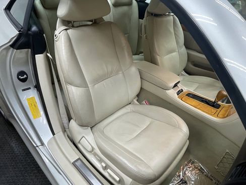 Used 2004 Lexus SC 430 Convertible RWD image 33