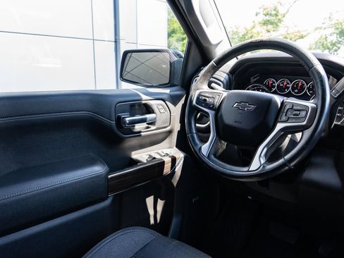 Used 2020 Chevrolet Silverado 1500 RST AWD/4WD image 10