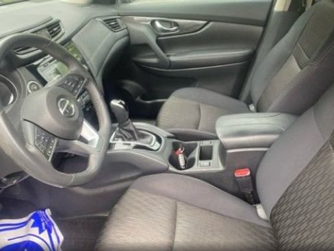 Used 2017 Nissan Rogue SV w/ Midnight Edition AWD/4WD image 3