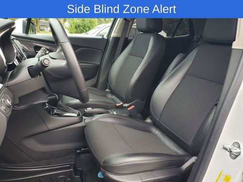 Used 2022 Buick Encore Preferred w/ Safety Package image 7