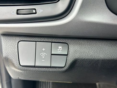 Used 2023 Kia Rio S image 12