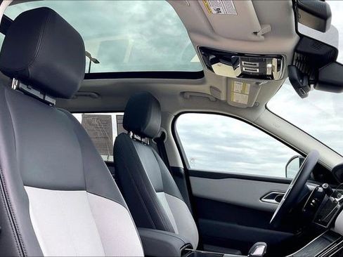 Used 2025 Land Rover Range Rover Velar Dynamic SE image 27