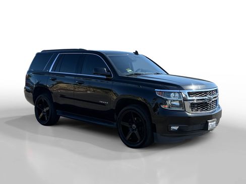 Used 2019 Chevrolet Tahoe LT w/ Luxury Package image 7