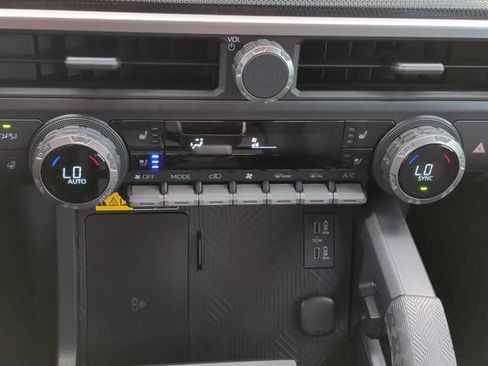 Used 2026 Toyota 4Runner Limited AWD/4WD image 25