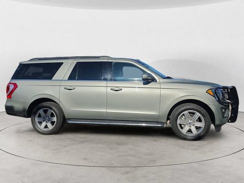 Used 2019 Ford Expedition Max XLT w/ Equipment Group 202A AWD/4WD image 4