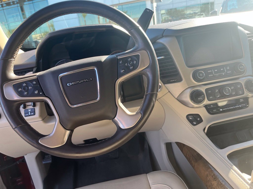 Used 2015 GMC Yukon XL Denali w/ Premium Package AWD/4WD image 8