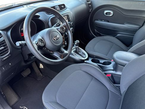 Used 2019 Kia Soul FWD image 10