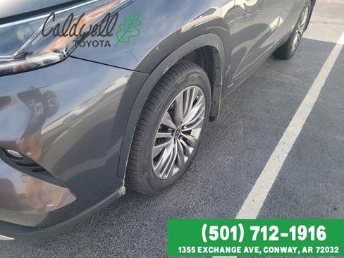 Certified 2021 Toyota Highlander Platinum image 33