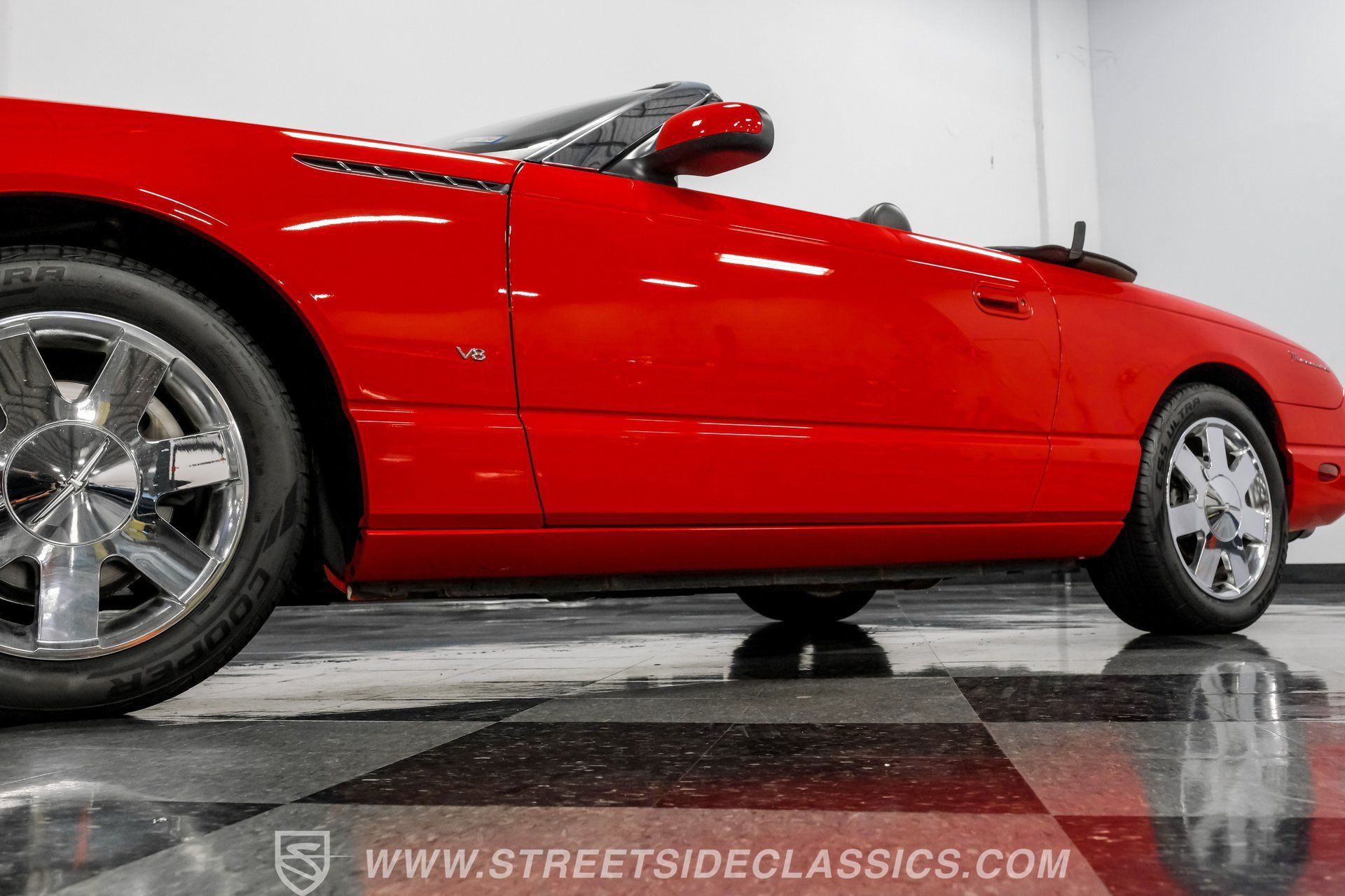 Used 2003 Ford Thunderbird RWD image 27