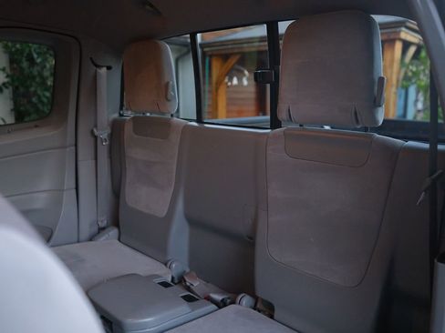 Used 2011 Toyota Tacoma PreRunner w/ SR5 Pkg #2 image 25