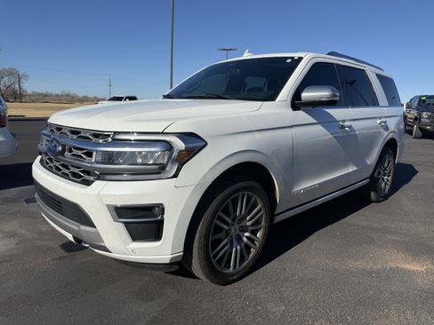 Used 2022 Ford Expedition Platinum image 1