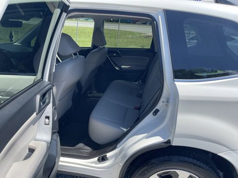 Used 2018 Subaru Forester 2.5i Limited AWD/4WD image 11