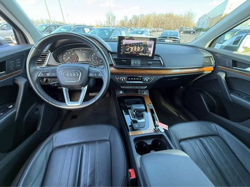 Used 2023 Audi Q5 2.0T Premium w/ Convenience Package image 11