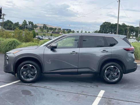 Used 2025 Nissan Rogue SV AWD/4WD image 4
