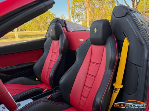 Used 2015 Ferrari 458 Spider image 29