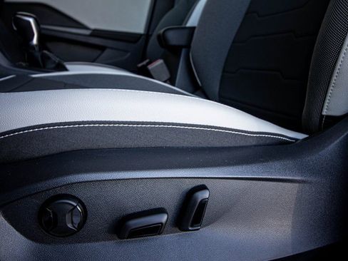 New 2026 Volkswagen Taos SE image 29