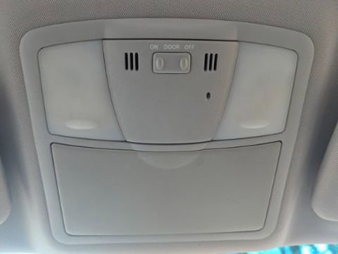 Used 2010 Nissan Altima 2.5 S image 35