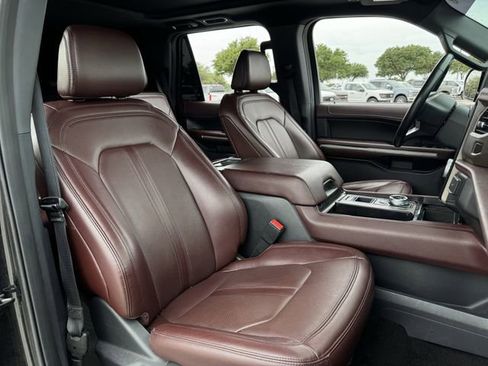 Used 2022 Ford Expedition Limited RWD image 32