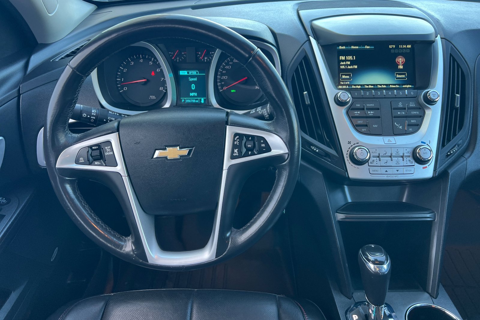 Used 2017 Chevrolet Equinox Premier w/ Enhanced Convenience Package AWD/4WD image 11